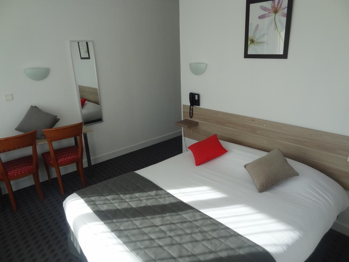 Les Ambassadeurs Otel Saint-Chamond Dış mekan fotoğraf