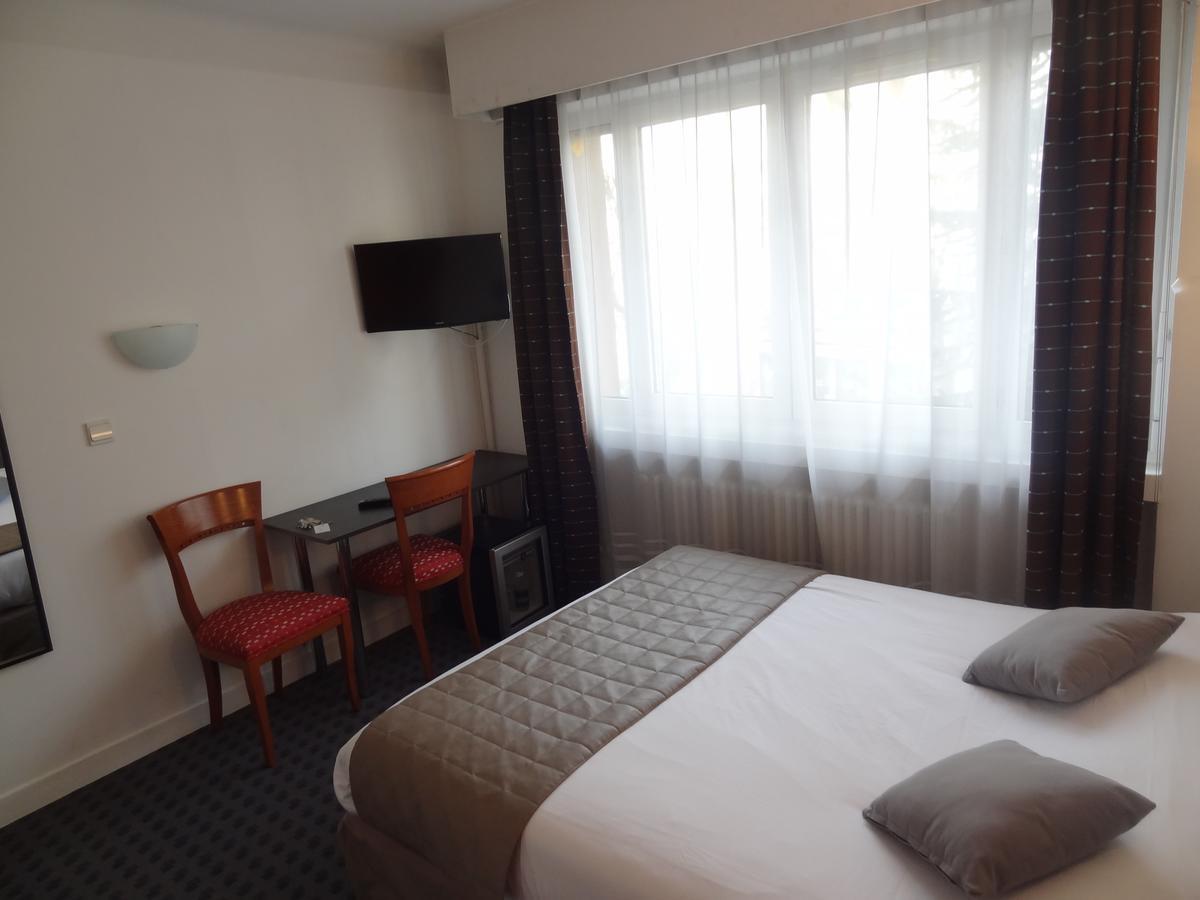 Les Ambassadeurs Otel Saint-Chamond Dış mekan fotoğraf